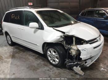  Salvage Toyota Sienna