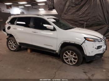  Salvage Jeep Cherokee