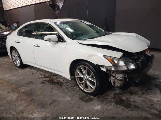  Salvage Nissan Maxima