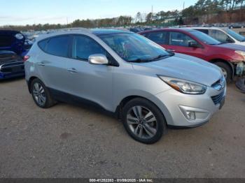  Salvage Hyundai TUCSON