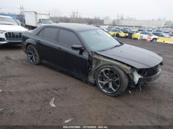  Salvage Chrysler 300