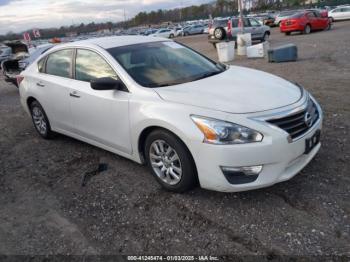  Salvage Nissan Altima