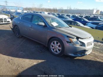  Salvage Nissan Maxima