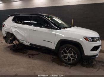  Salvage Jeep Compass