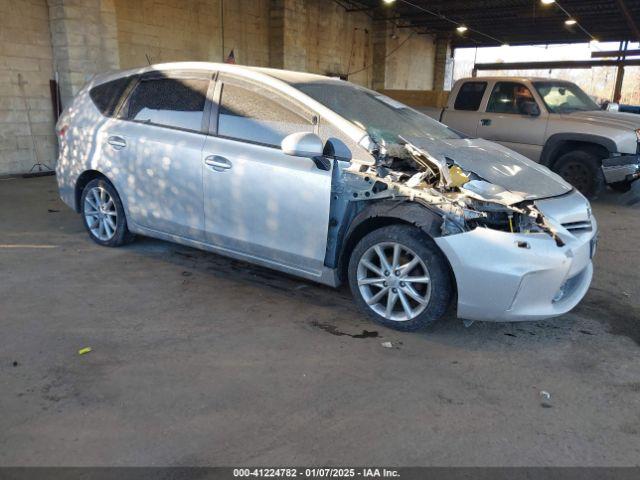  Salvage Toyota Prius v