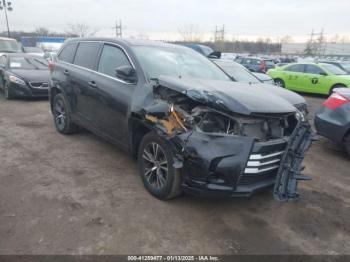  Salvage Toyota Highlander