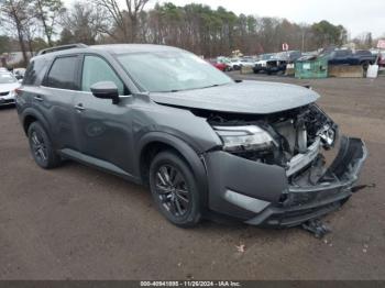  Salvage Nissan Pathfinder