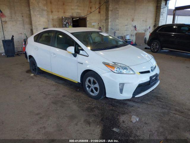  Salvage Toyota Prius