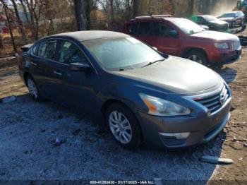  Salvage Nissan Altima