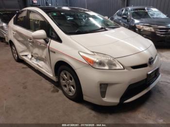  Salvage Toyota Prius