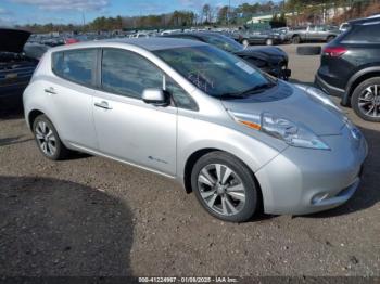  Salvage Nissan LEAF