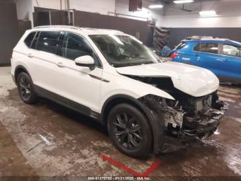  Salvage Volkswagen Tiguan