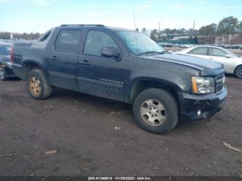  Salvage Chevrolet Avalanche 1500