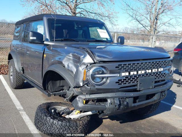  Salvage Ford Bronco