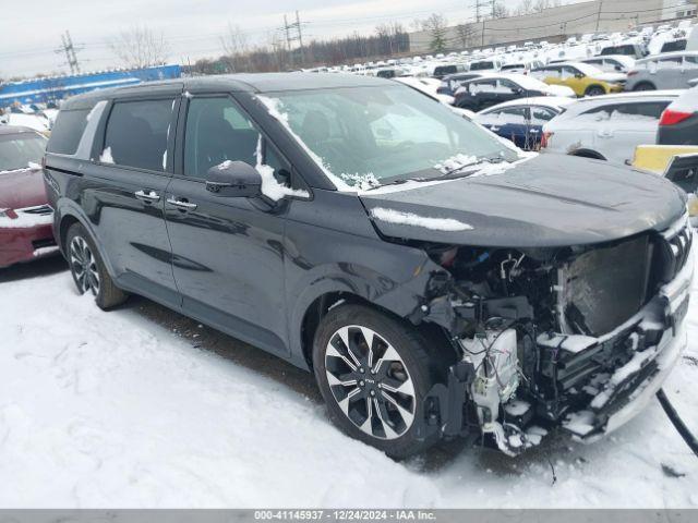  Salvage Kia Carnival