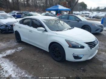  Salvage Nissan Altima