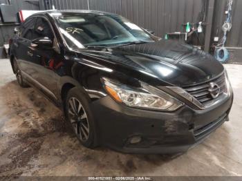  Salvage Nissan Altima