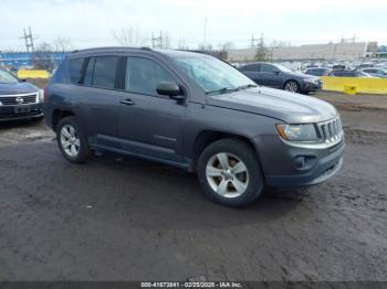  Salvage Jeep Compass