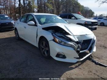  Salvage Nissan Altima