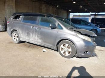  Salvage Toyota Sienna