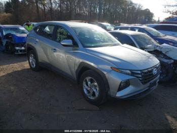  Salvage Hyundai TUCSON