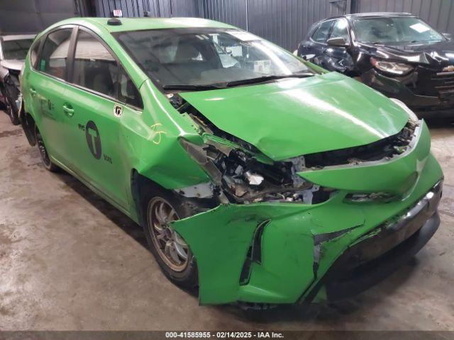  Salvage Toyota Prius v