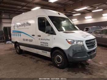  Salvage Mercedes-Benz Sprinter 2500