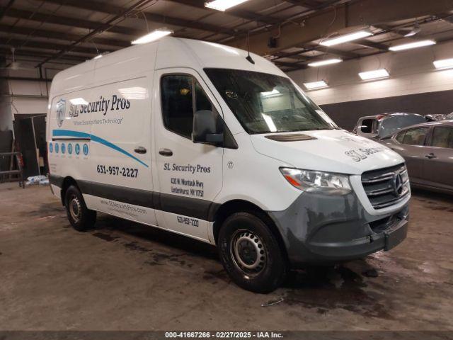  Salvage Mercedes-Benz Sprinter 2500