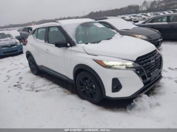  Salvage Nissan Kicks