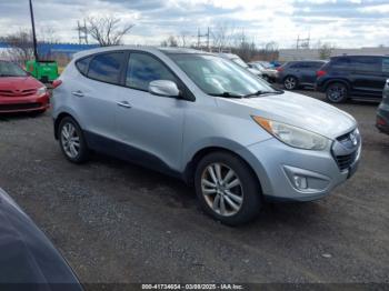  Salvage Hyundai TUCSON