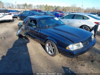  Salvage Ford Mustang