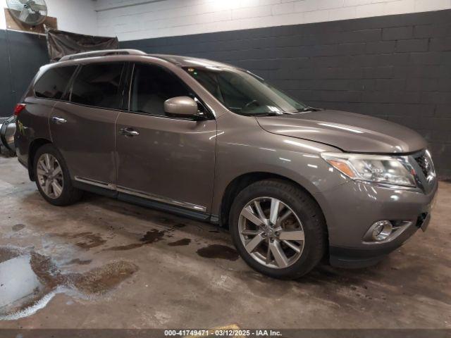  Salvage Nissan Pathfinder