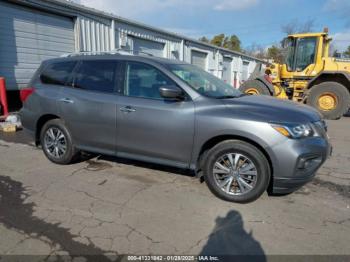  Salvage Nissan Pathfinder