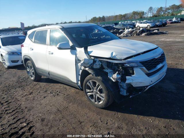  Salvage Kia Seltos