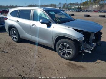  Salvage Toyota Highlander