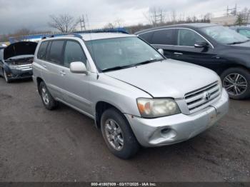  Salvage Toyota Highlander