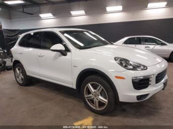  Salvage Porsche Cayenne