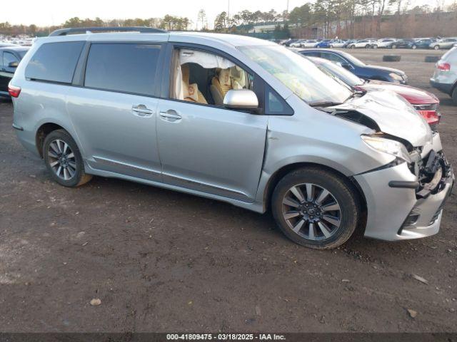  Salvage Toyota Sienna
