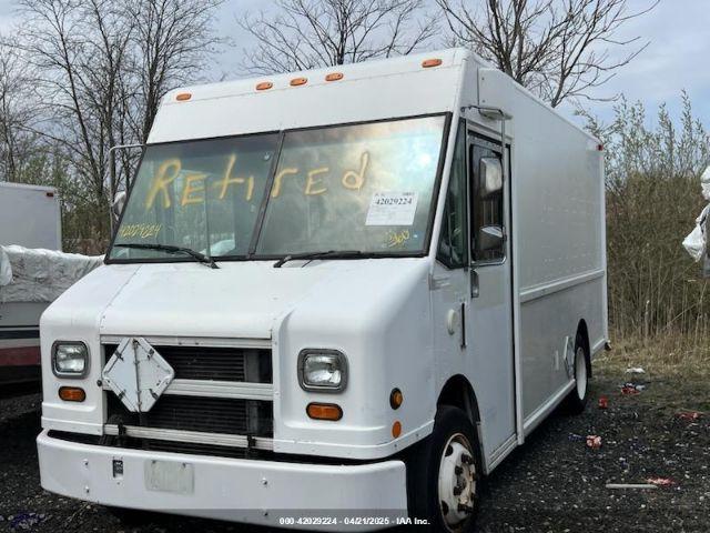 Salvage Freightliner Chassis