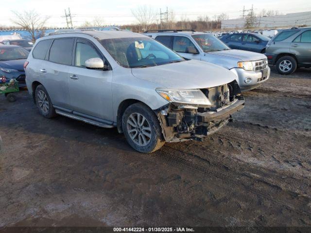 Salvage Nissan Pathfinder