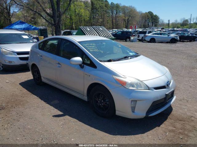  Salvage Toyota Prius