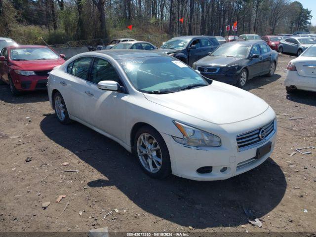  Salvage Nissan Maxima