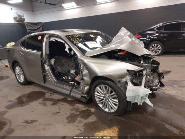  Salvage Lexus Es