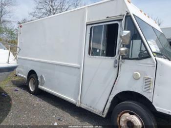  Salvage Freightliner Chassis