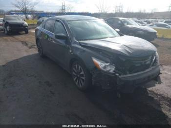  Salvage Nissan Altima