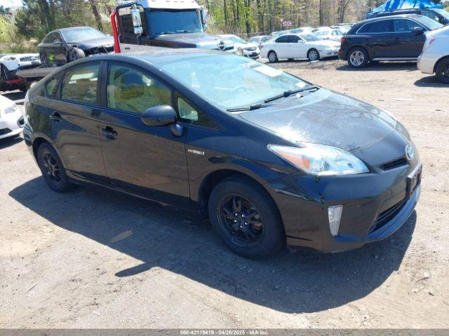  Salvage Toyota Prius
