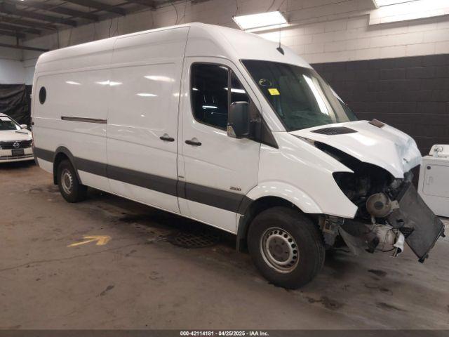  Salvage Mercedes-Benz Sprinter 2500