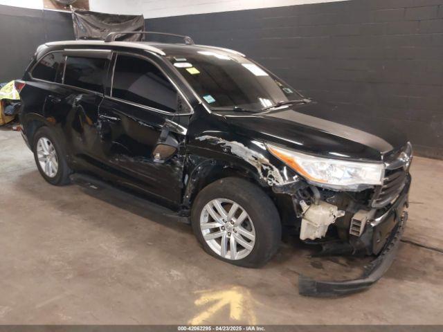 Salvage Toyota Highlander