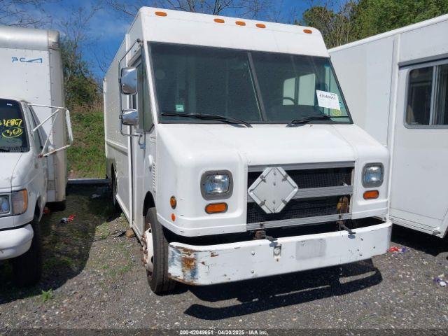  Salvage Freightliner Chassis
