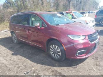  Salvage Chrysler Pacifica